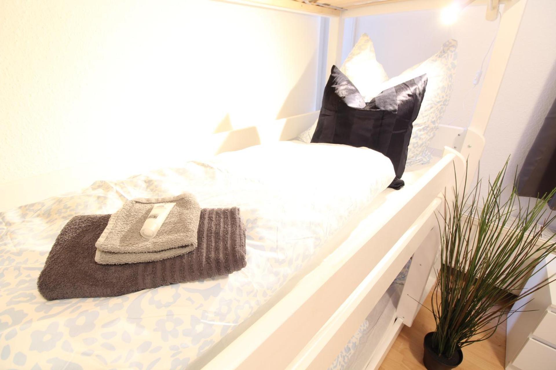 Hotel Ulm Zentrum - Komplettes Zimmer, Hochbett, Android Tv & Eigenem Bad - Perfekt Fuer Familien & Gruppen 외부 사진