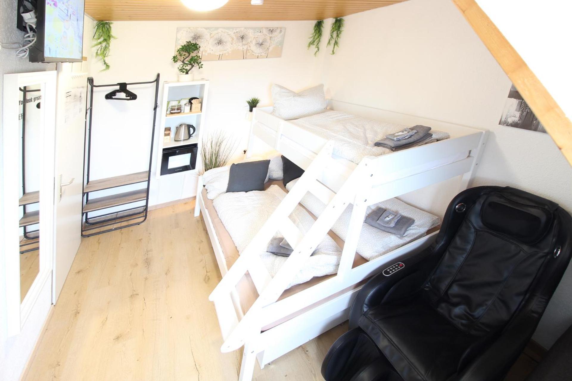 Hotel Ulm Zentrum - Komplettes Zimmer, Hochbett, Android Tv & Eigenem Bad - Perfekt Fuer Familien & Gruppen 외부 사진